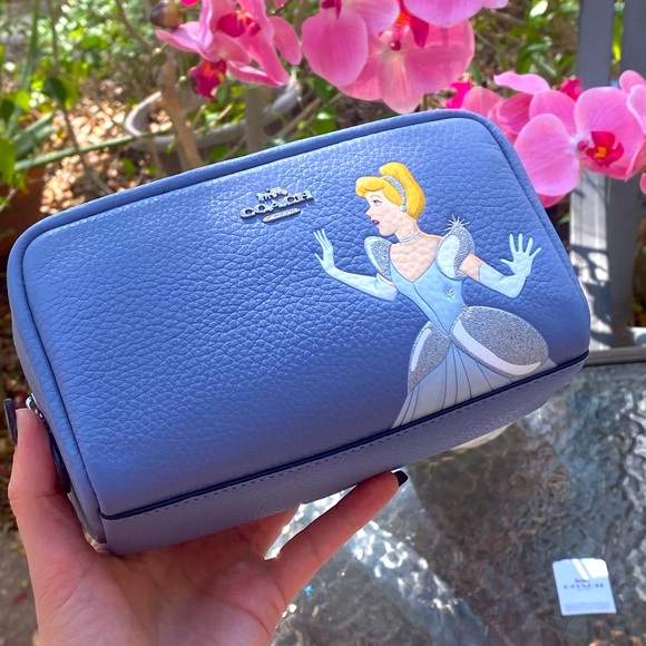 Disney X Coach Blue Periwinkle Boxy Cosmetic Case With Cinderella - Picture 14 of 17